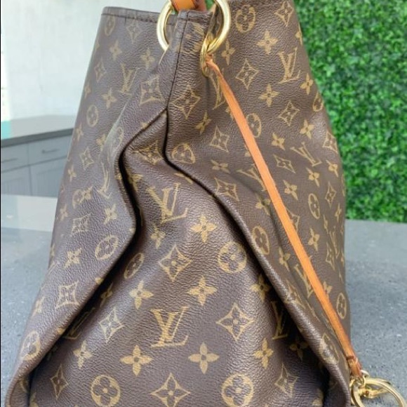 Authentic Louis Vuitton handbag - Picture 4 of 5